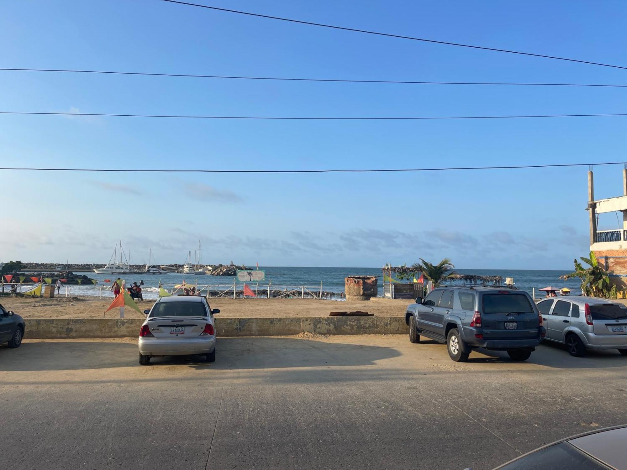 Hotel Brisas Del Mar 2022 Catia La Mar Luaran gambar